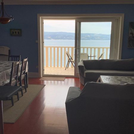 Apartments Lozina On The Beach 오미스 외부 사진